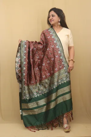 Elegant Maroon Patola Silk Dupatta: A Timeless Accessory