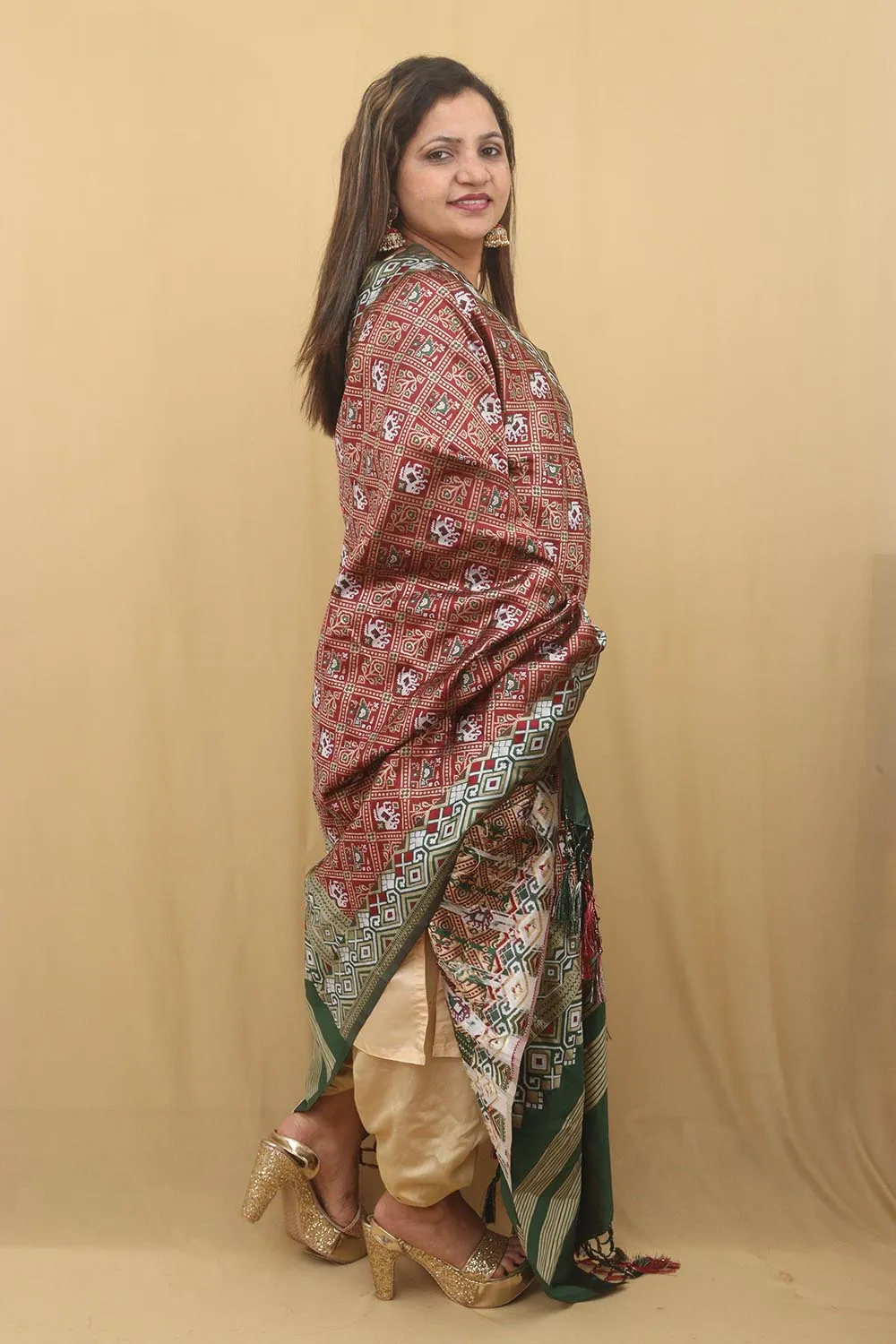 Elegant Maroon Patola Silk Dupatta: A Timeless Accessory