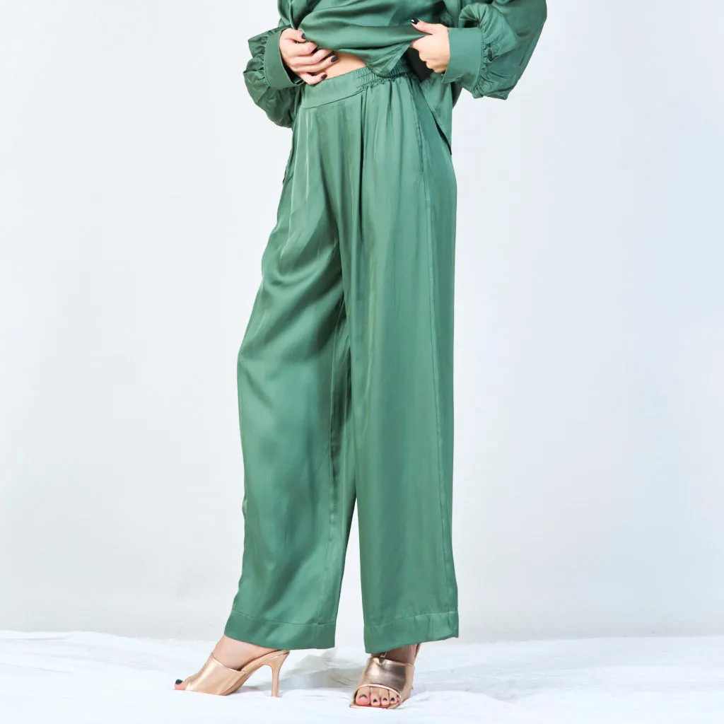 High-waist flowy pants wholesale