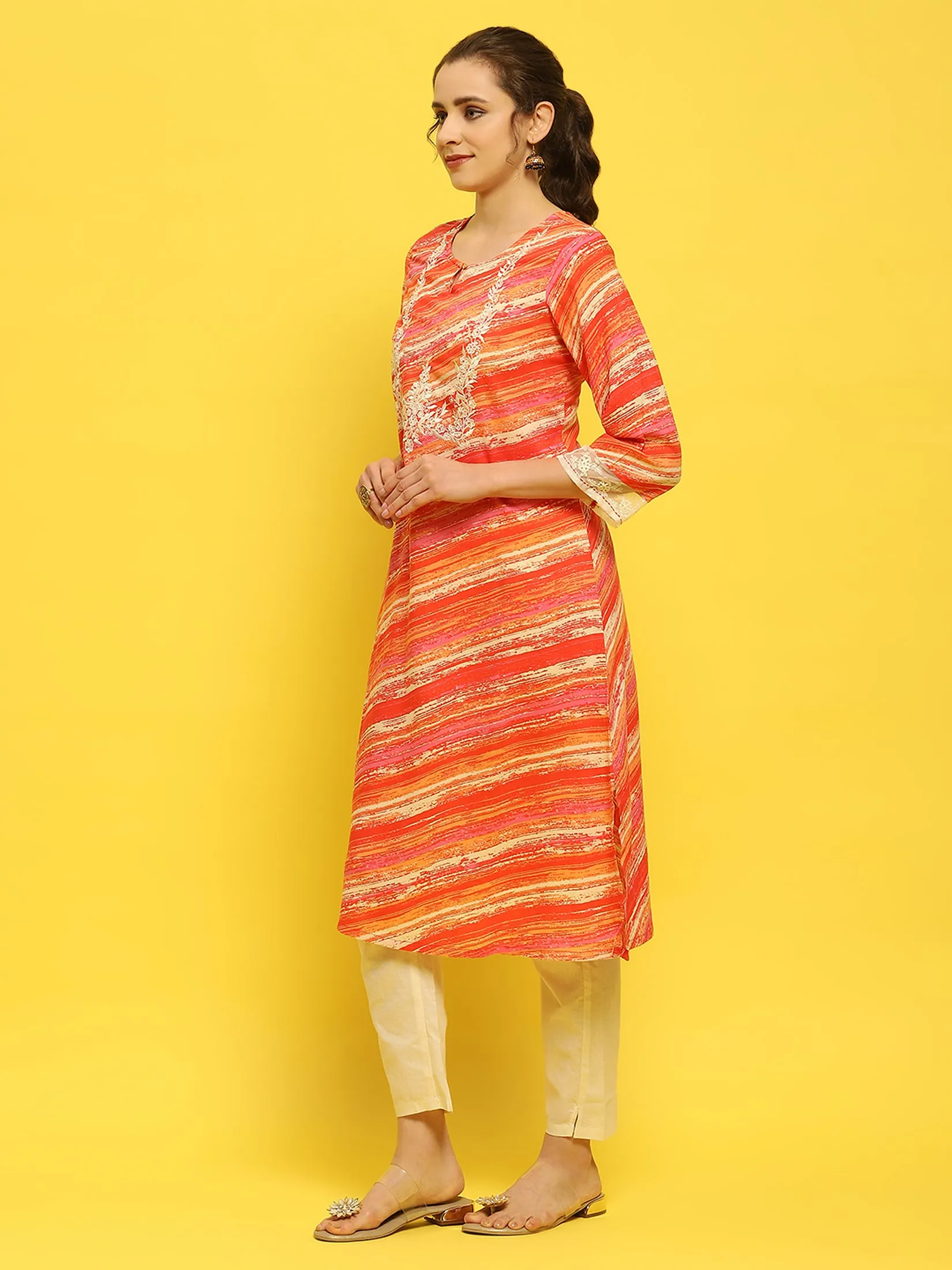 Women Liva Rayon Coral Embroidered Kurta