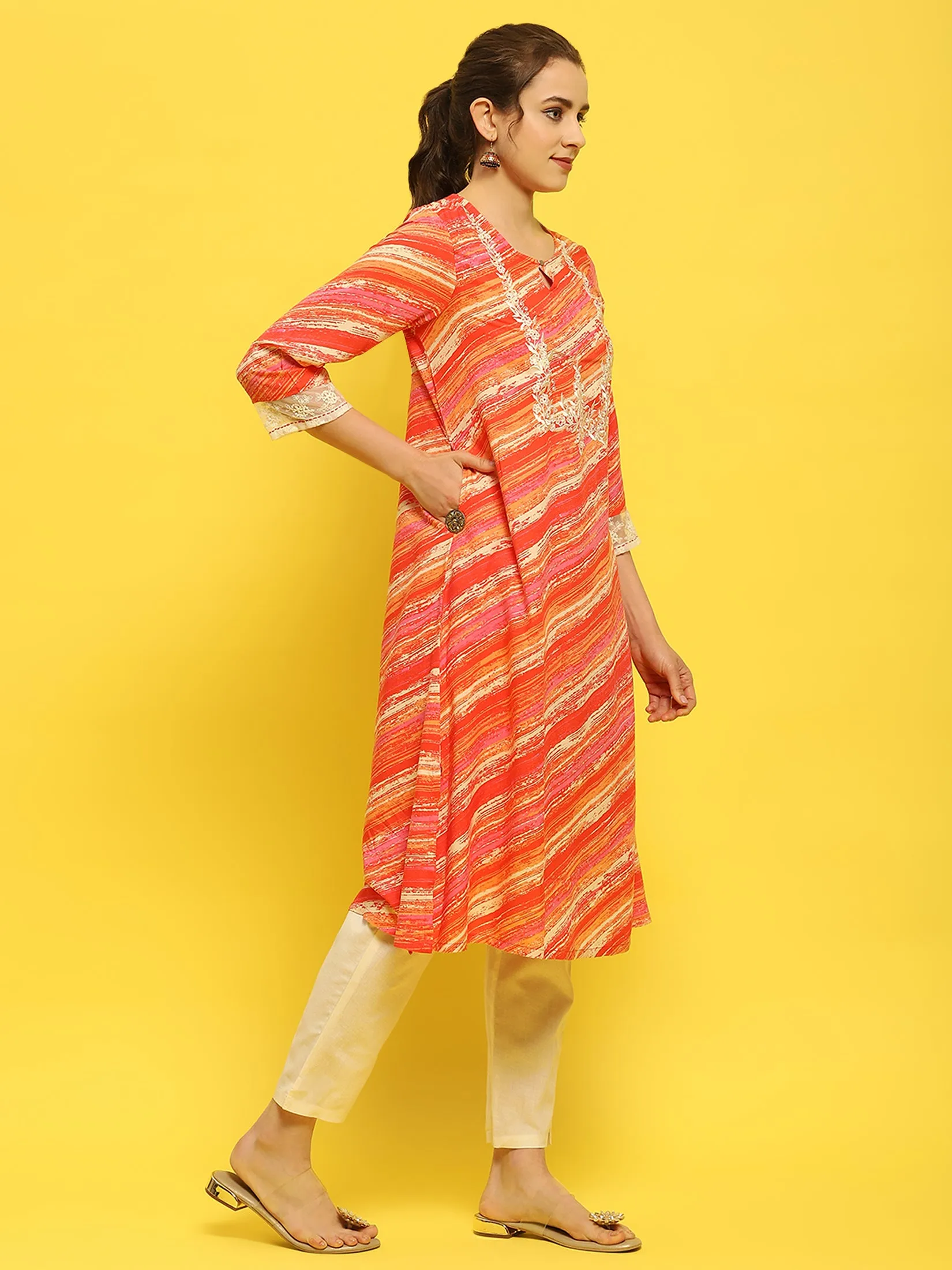Women Liva Rayon Coral Embroidered Kurta
